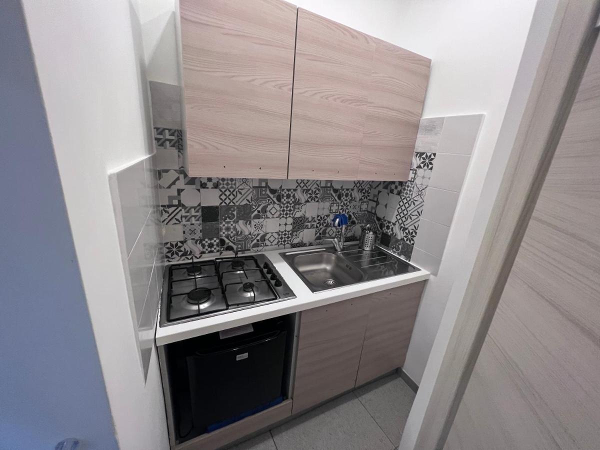 נאפולי Apartment In The Center מראה חיצוני תמונה